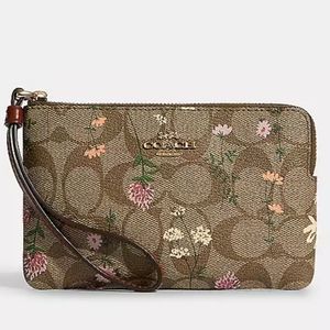 Corner Zip Wristlet In Signature Canvas With Wildflower Print